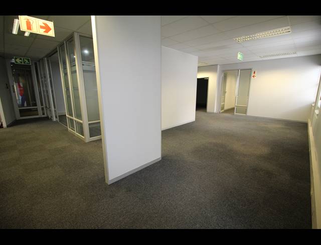 3,331M² OFFICE FOR SALE IN BEREA